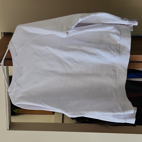 Brand New Condition White Zyia Sweatshirt - Picture 2 of 5